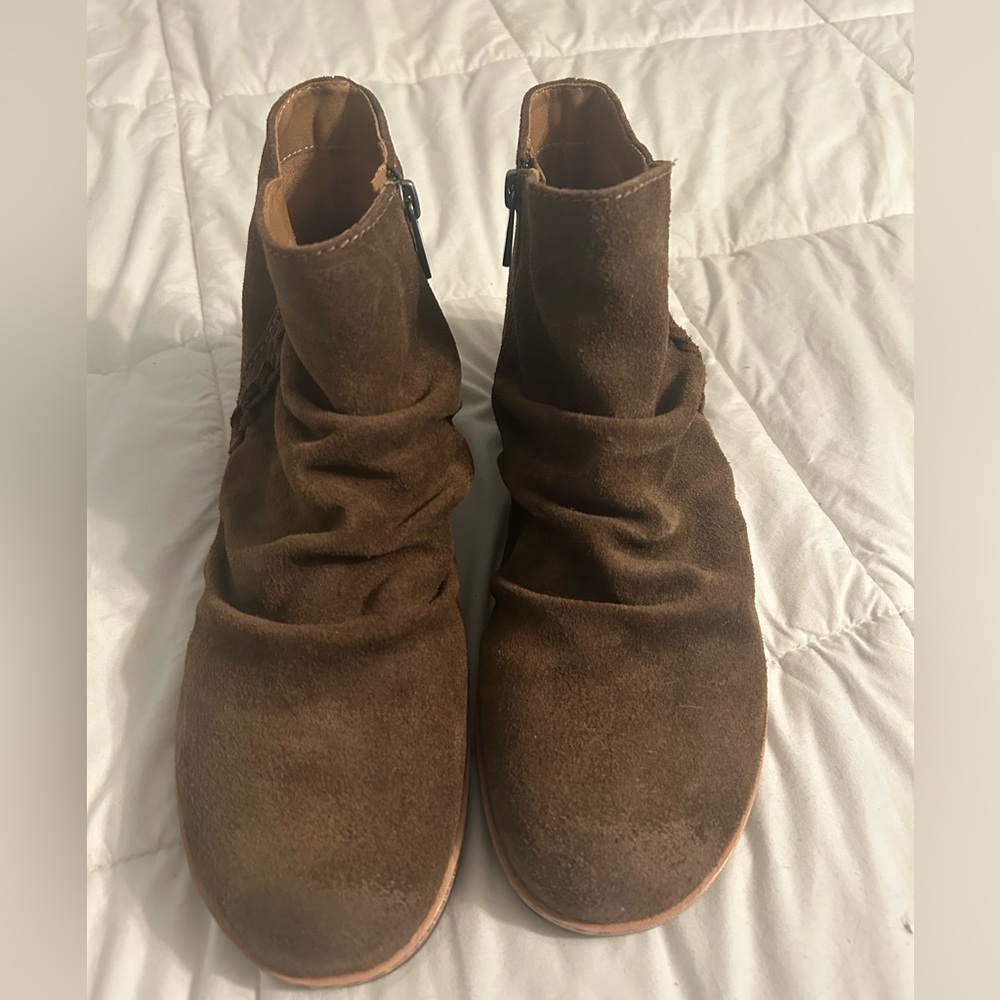 Earth Hilaree Water Repellent Ruched Boot/sz 8M/NWOT